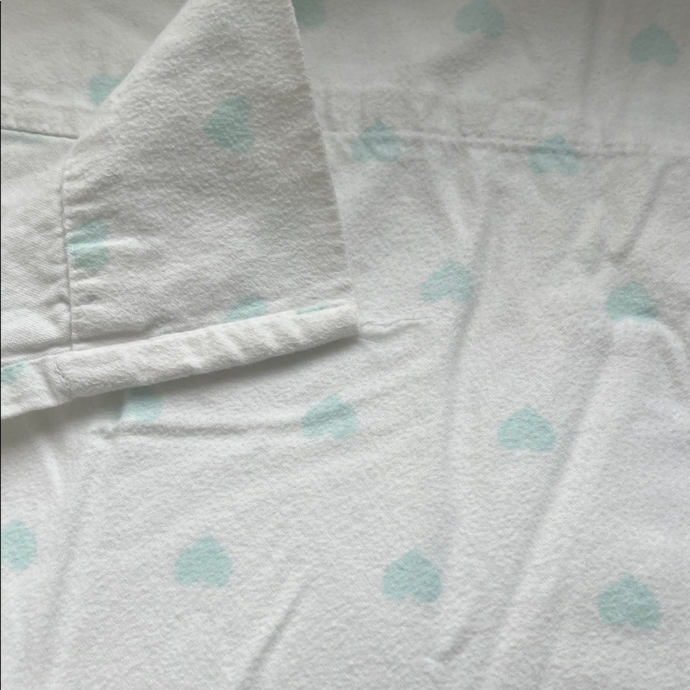 Pottery Barn Kids Flannel Sheet Set / Queen Set - White and Pale Blue - Picture 2 of 6